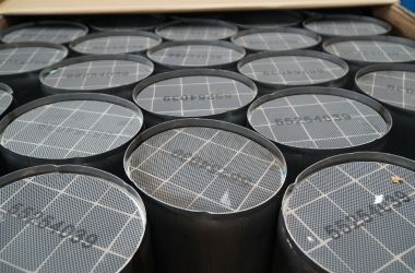 wkład ceramiczny z katalizatorów