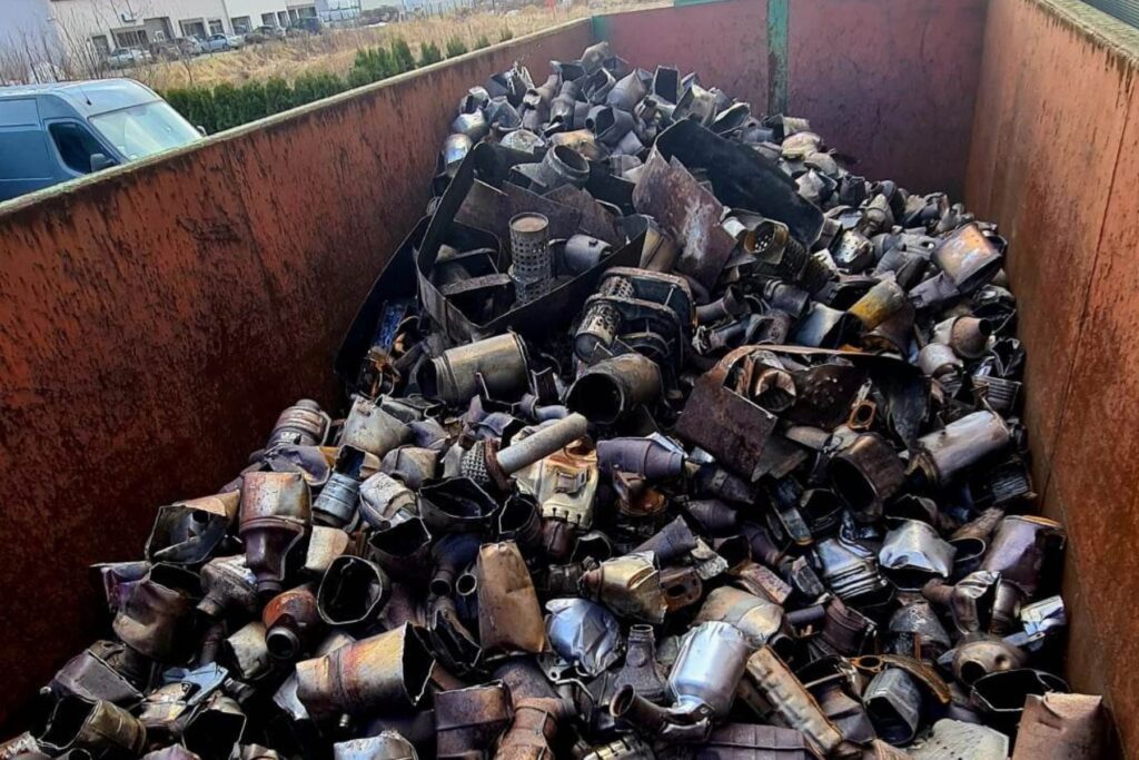 dostawa katalizatorów